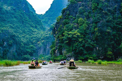 Hanoi to Ninh Binh Transfer or Full-Day Shared/Private Tour From Hanoi/ Ninh Binh: ONLY Private AC Car Transfer - 1 Way