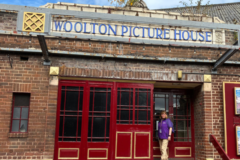 Liverpool: Beatles and History Walking Tour in Woolton