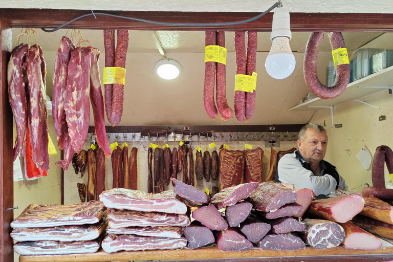 Tour gastronomico serbo in scooter elettronico