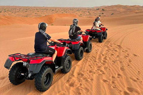 Doha: quad, buggy, sandboarding e giro in cammelloSafari privato nel deserto con buggy e giro in cammello