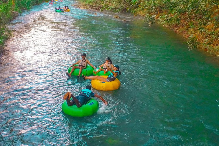 Descente rapide de la rivière en chambre à air depuis Montego BayDescente de rivière en chambre à air depuis Montego Bay