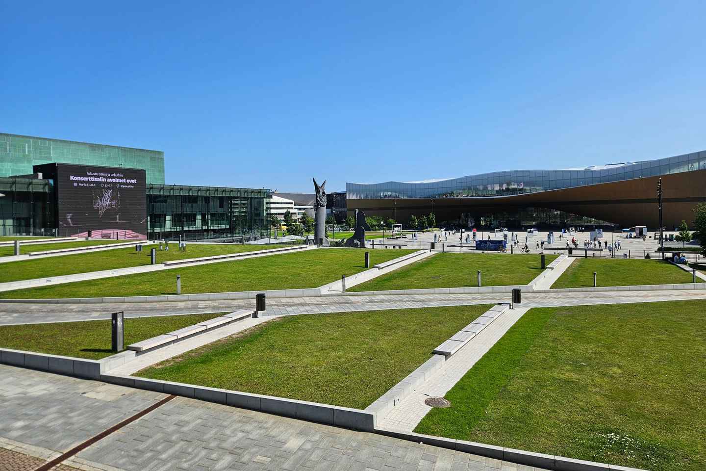 Helsinki & Suomenlinna: City Highlights Tour with Ferry Ride