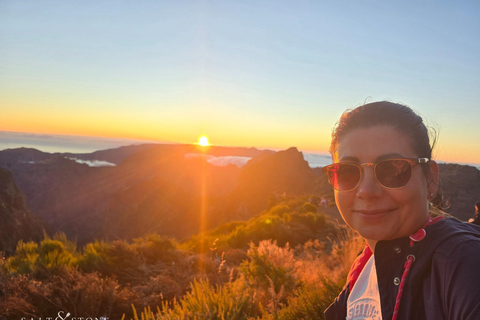 Madeira: Pico do Arieiro Sunset & Stairway to Heaven Walk Pico do Arieiro Sunset & Optional Stairway to Heaven Walk