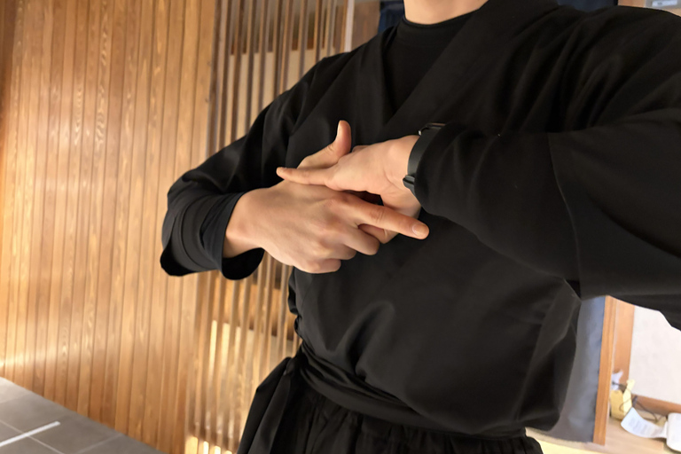 Kyoto: Ninja Experience in a Real Ninja House in Arashiyama Ninja Experience + Costume