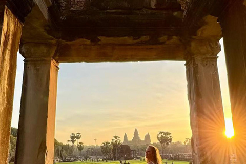 From Phnom Penh: Angkor Wat & Banteay Srei Full Day Tour Classic Private Tour (Hotel Pick-up)