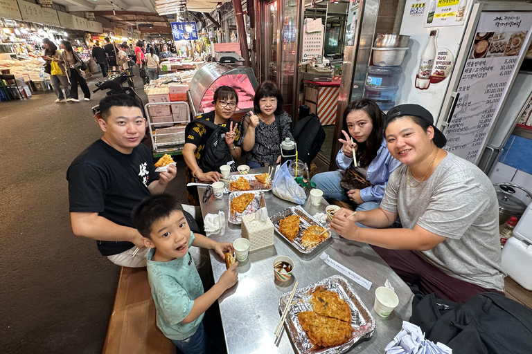 Séoul : visite privée avec un habitant pendant votre escaleVisite privée de Séoul depuis l&#039;aéroport avec un habitant