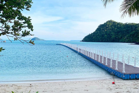 Phi Phi lee: Overwater Villa Stay with Boat Transfers