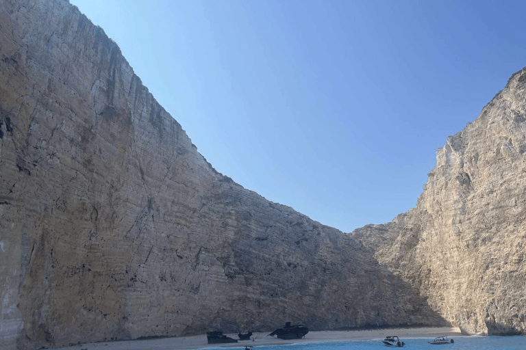 Zakynthos: plaża wraku statku, błękitne jaskinie i wycieczka do jaskini Xigia