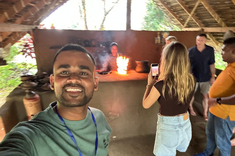 Kandy: Spice Garden Tour and Cooking Class