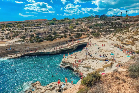 From Sliema: Marsaxlokk Market, St Peter’s Pool & Boat Tour