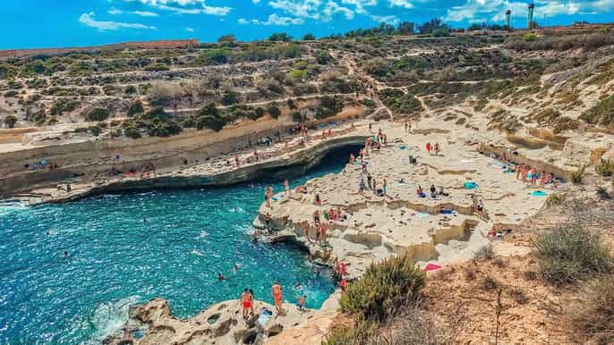From Sliema: Marsaxlokk Market, St Peter’s Pool & Boat Tour