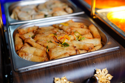 Dubai Marina Dinner Cruise with Buffet & Live Entertainment