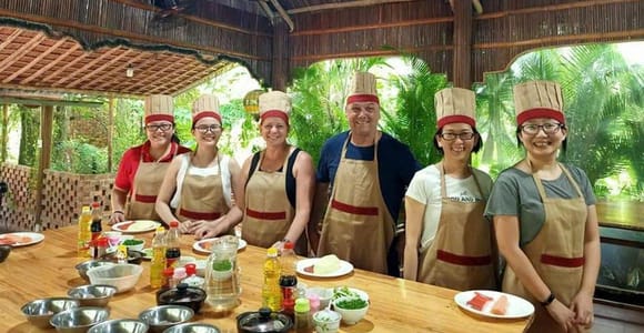 Hoi An/Da Nang: Vietnamese Cooking Class with Transportation