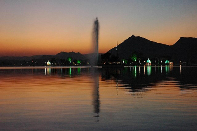 Udaipur Night Wonders: A Guided Night Walking Tour