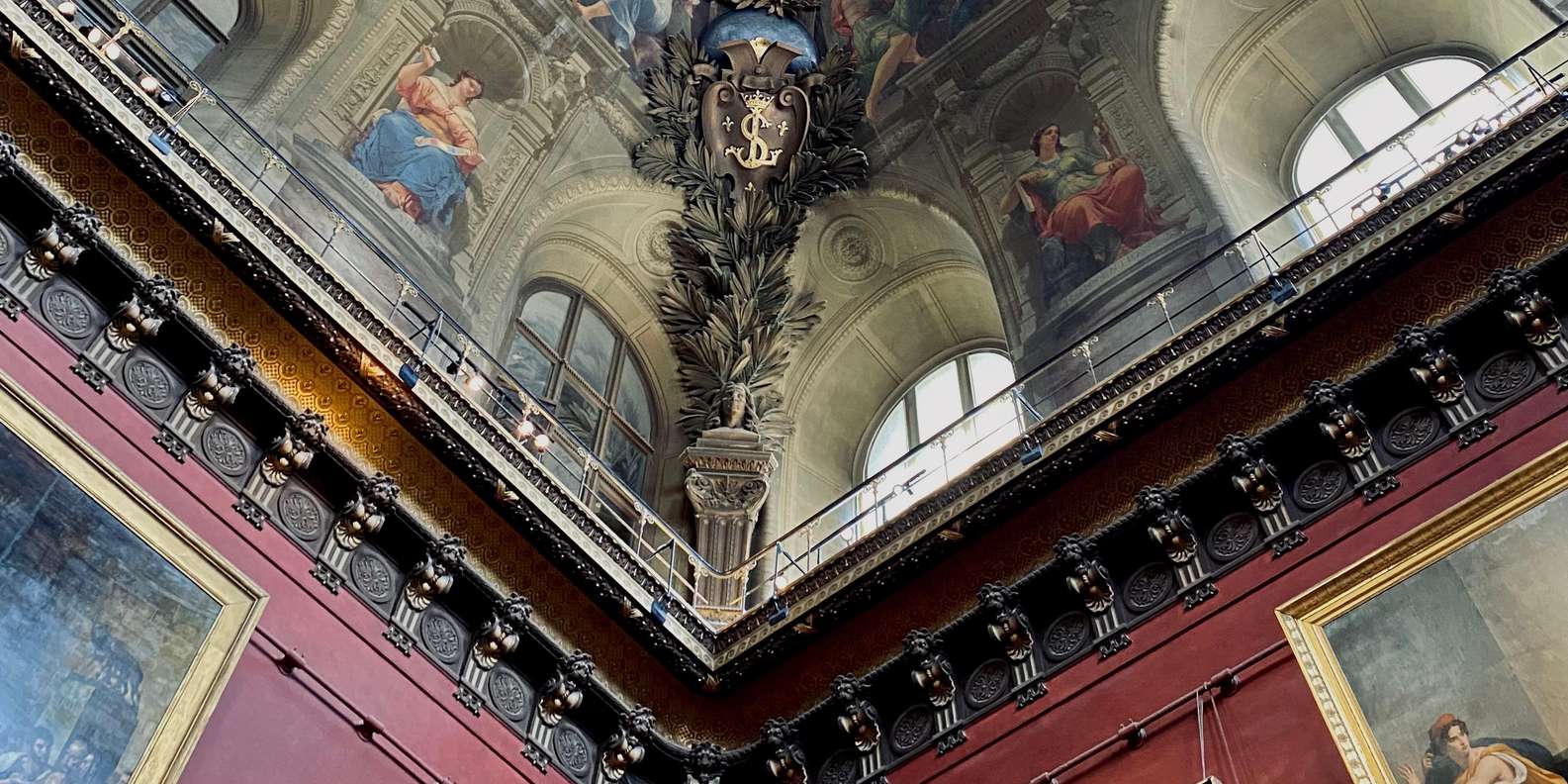 Louvre Museum Paris — tour experience image 18