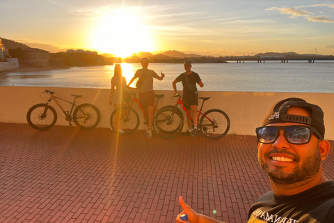 Bike tour in Panama City and Old Quarter with local guided