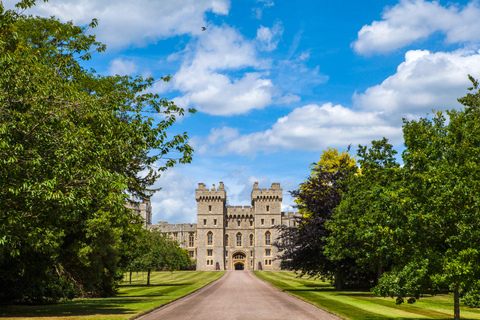 Castillo de Windsor y Oxford: Viaje privado de ida y vuelta a los principales lugares de interésMercedes Vito 8 plazas