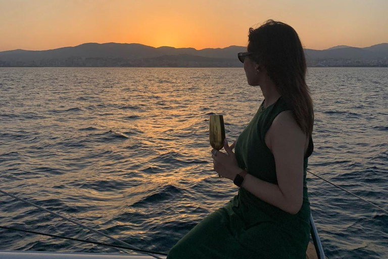 Palma: 2-Hour Sunset Catamaran Cruise with Drinks