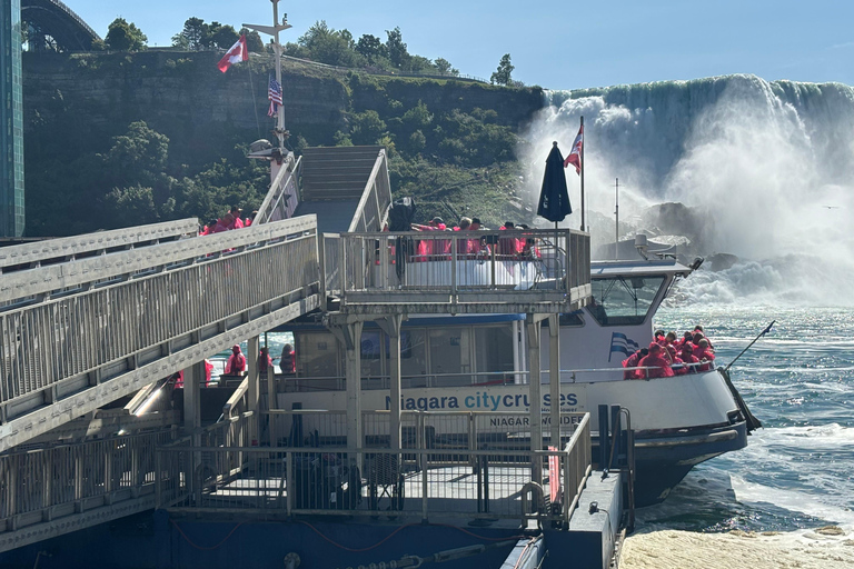 Walking Tour of Niagara Falls Canada and Hornblower Boat