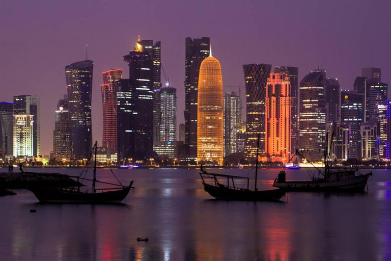 Doha Excursión tradicional en dhow por el puerto con servicio de recogida y regreso