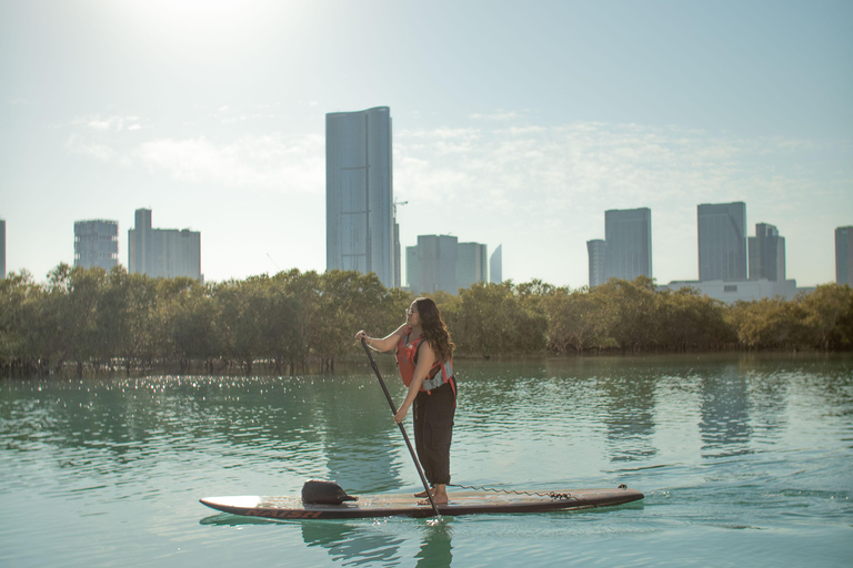 Abu Dhabi: Stand-Up Paddle boarding Tour guiado