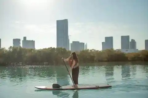Abu Dhabi : Visite guidée en Stand-Up Paddle boarding