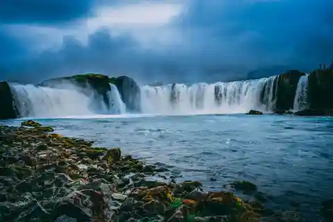 Akureyri: Dettifoss and Goðafoss Waterfalls Tour