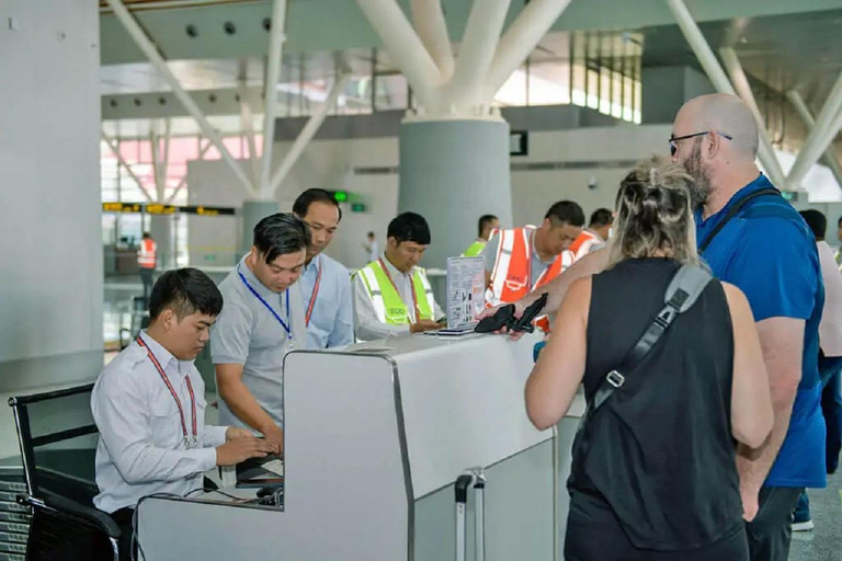 Traslado de ida e volta: Entre o aeroporto e a cidade de Siemreap