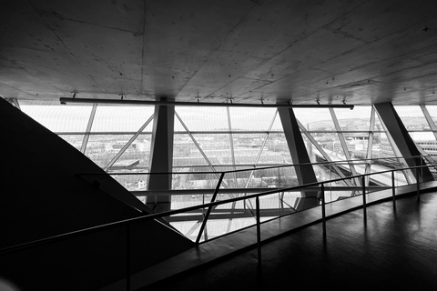 Stuttgart: Mercedes-Benz Museum Guided Tour