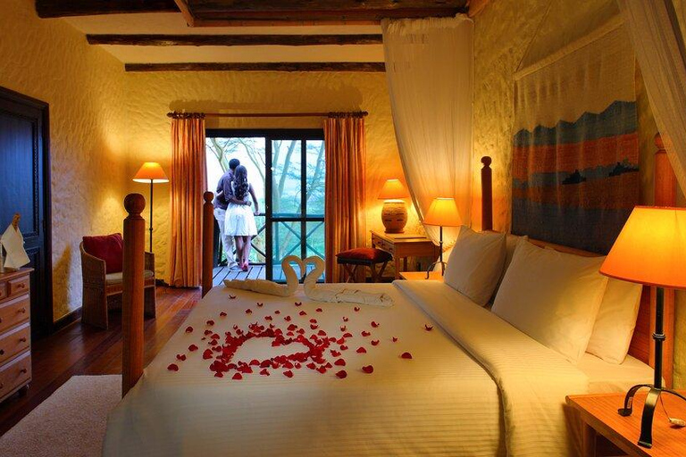 4 Tage Nakuru Lionhill und Sarova Mara Private Luxussafari