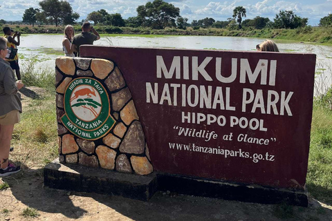 From Zanzibar: Mikumi Safari Day Trip with Flights and Lunch From Zanzibar: Mikumi Safari Day Trip with Flights and Lunch