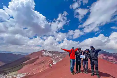 De Cusco: Dia inteiro na Montanha Arco-Íris + Vale Vermelho | PRIVATIVO