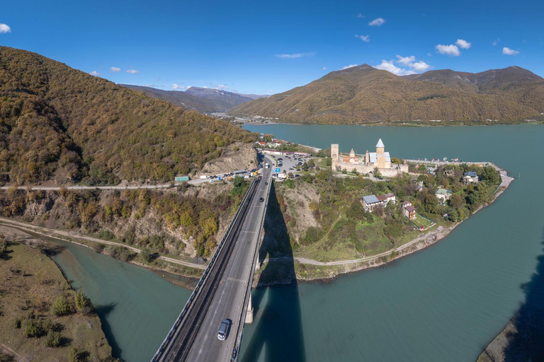 Tbilisi: Kazbegi and Juta Private Day Trip with Pickup