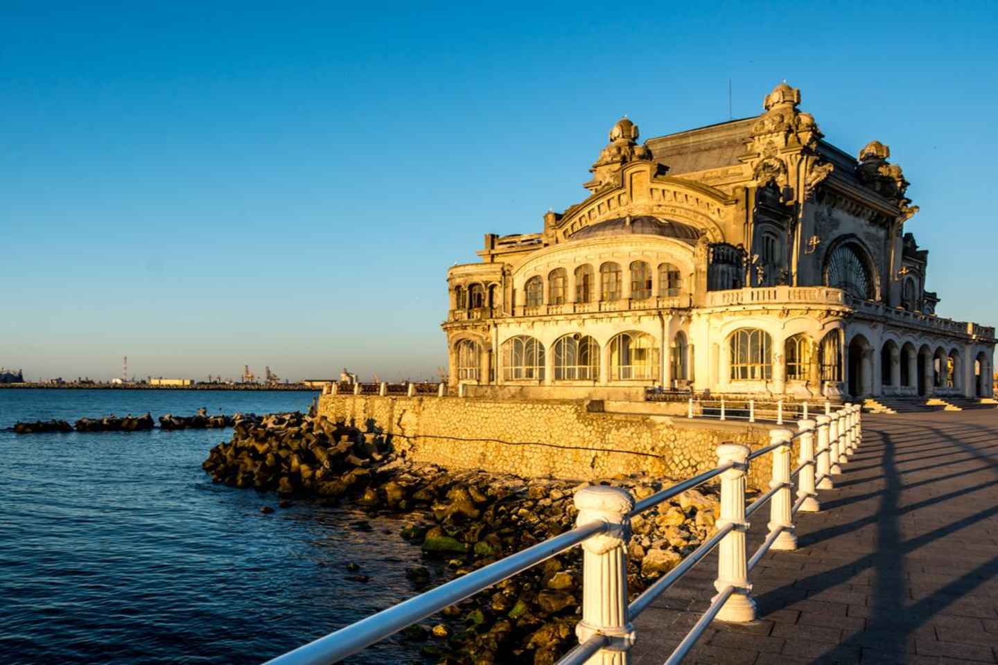 Bucharest: Day Trip to Constanta: PREMIUM TOUR small group