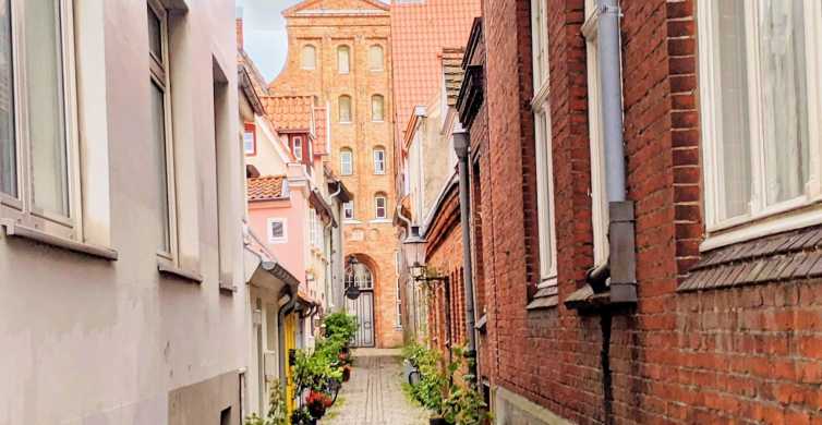 Lübeck: Self-Guided Walking Tour Seafarers' Quarter