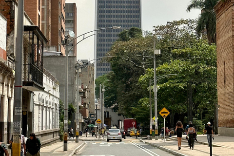 Tour urbano di Medellín: colline, storia, quartieri e resilienza
