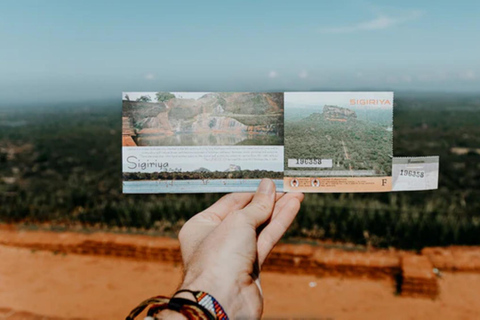 From Colombo: Dambulla, Sigiriya, and Jeep Safari Day Trip