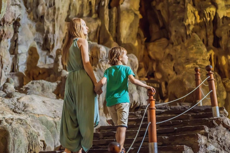 Depuis le port : la meilleure excursion dans la baie d&#039;Along sur le bateau de croisière 5 étoiles LeonaDepuis le port : la meilleure excursion dans la baie d&#039;Along sur le Leona