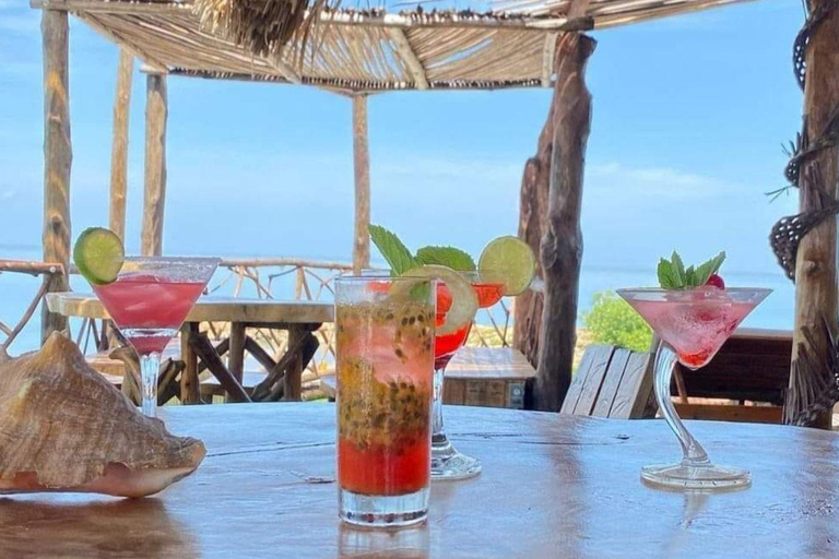 Cartagena: Playa Morena Day Trip, Balinese Beds, and Historical Tour