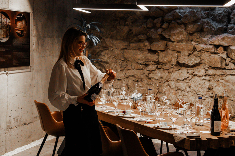 Brașov: esperienza di degustazione di vini e formaggi rumeni