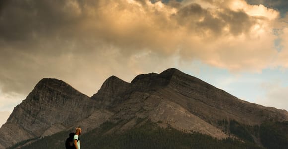 Canmore: 3-Hour Local Explorer Tour and Hike with a Guide