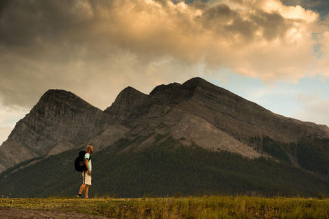 Canmore: 3 Hour Local Explorer Tour and Hike with a Guide