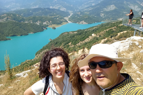 Tour particular de um dia pelo Lago Bovilla saindo de TiranaTour particular de um dia ao Lago Bovilla saindo de Tirana