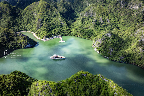 河内/卡巴兰哈湾游轮 - 皮划艇、按摩浴缸、滑水道河内/吉婆兰哈湾游船之旅：皮划艇、按摩浴缸、滑水道