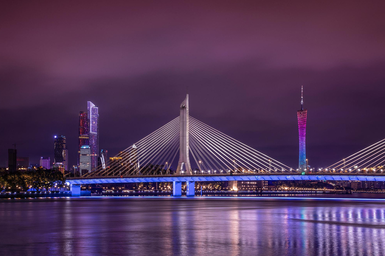 Guangzhou Cyber Night Tour: Landmark views+Driverless Train