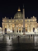 Roma, Basílica de San Pedro y Guías Papales Guidas Tour - Housity