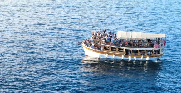 Novigrad: Bootstour zur Delfinbeobachtung bei Sonnenuntergang mit Matek