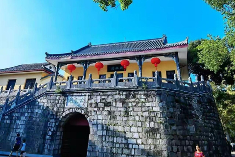 Guilin: Guided Walking Tour with Night Market Visit