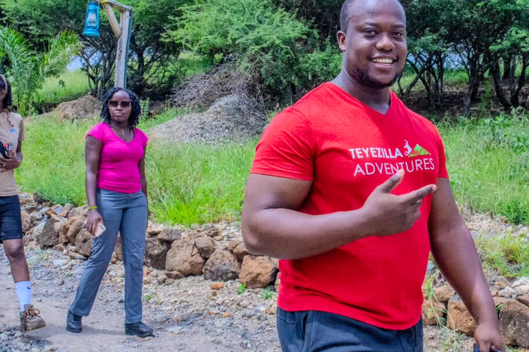 Nairobi: Market Tour & Gym Experience with Strongman Group of 5 plus