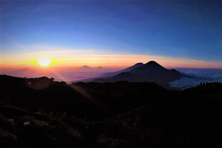 De Yogyakarta: Excursão de trekking ao nascer do sol no Monte Prau